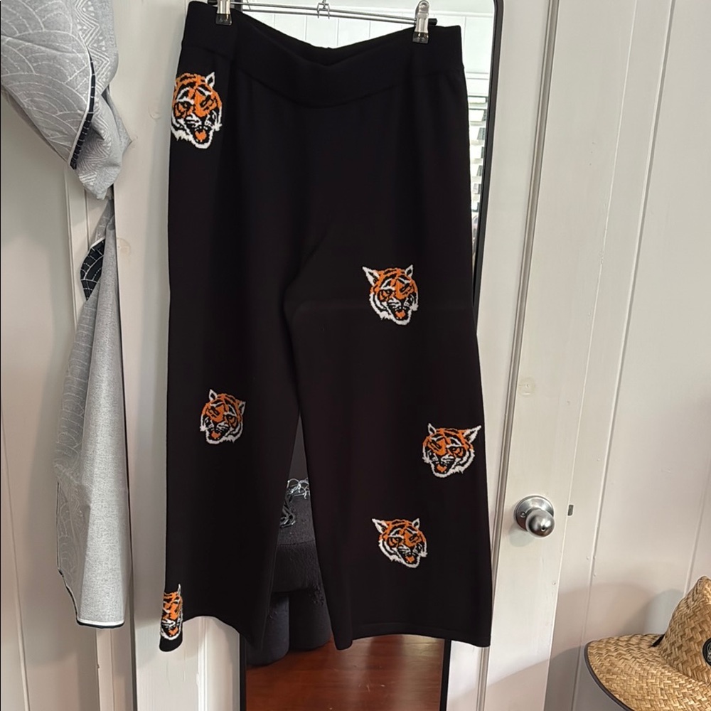 Dressed in LALA Black Wide Leg Pants with Tiger Embroidery